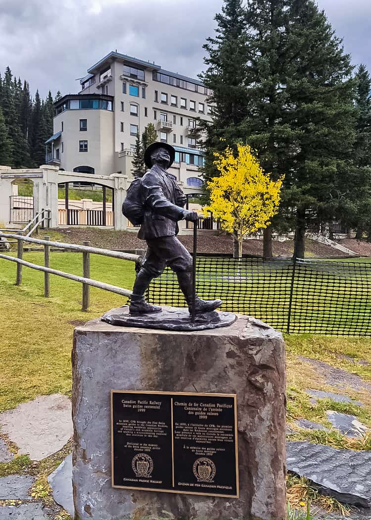 Hiking-Lake-Louise-Hiking-Man-statue