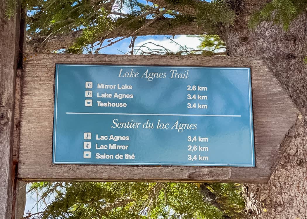 Hiking-Lake-Louise-Lake-Agnes-start-of-trail