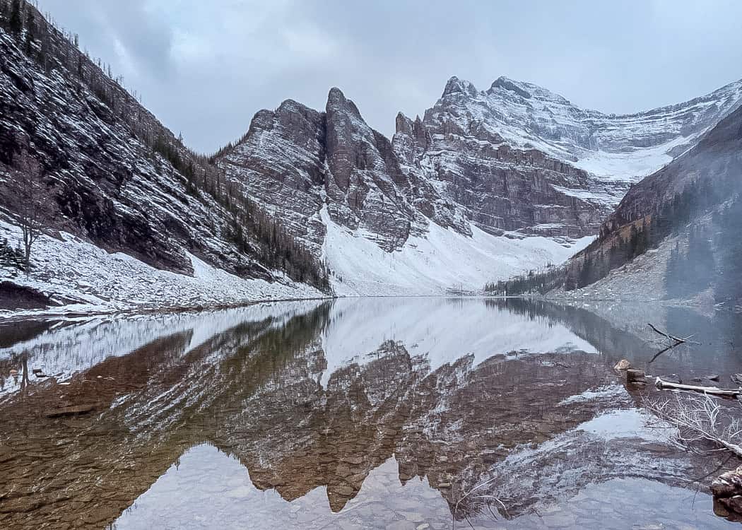 Things-to-do-in-Alberta-Banff-Lake-Louise-Lake-Agnes