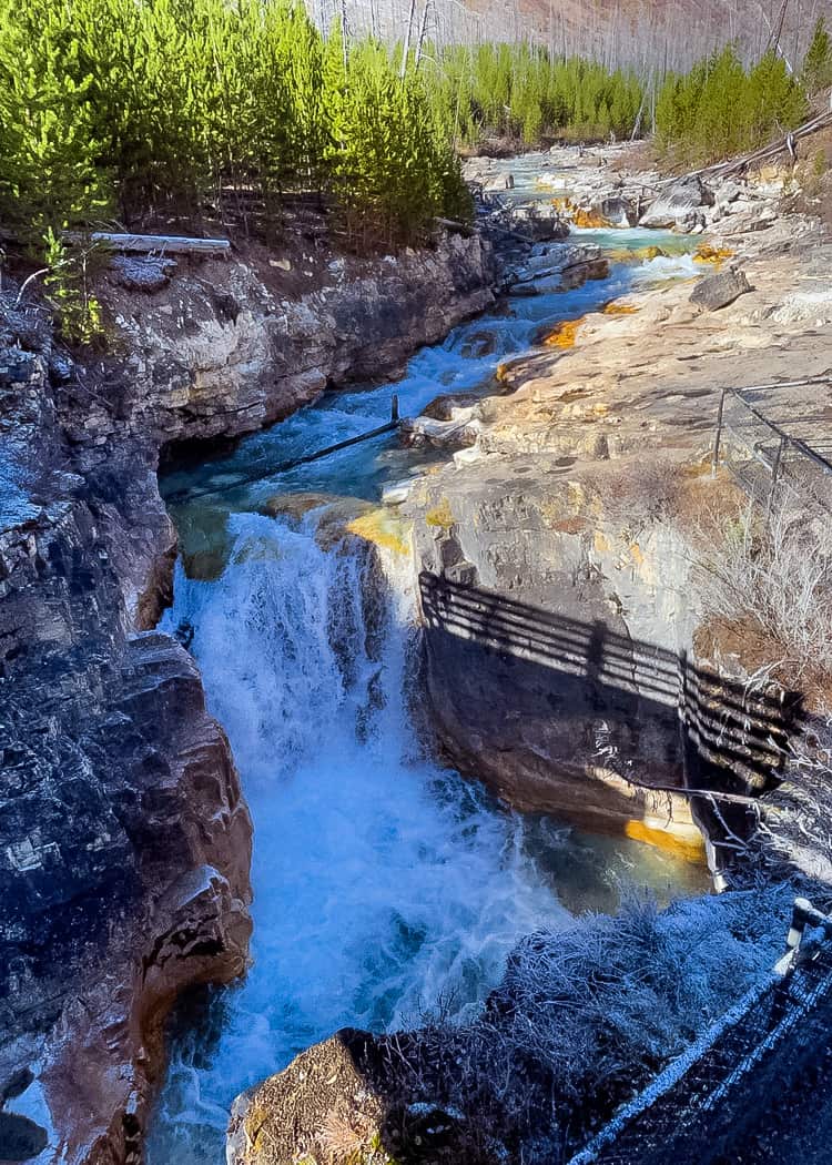 Kootenay-National-Park-Marble-Canyon-walkways