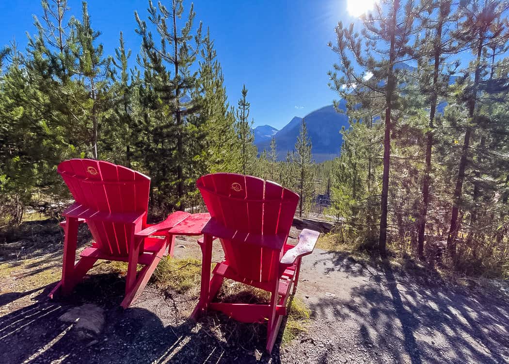 Kootenay-National-Park-Red-Chairs-at-Marble-Canyon