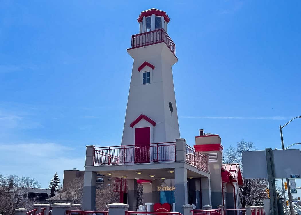 Mississauga-Port-Credit-lighthouse