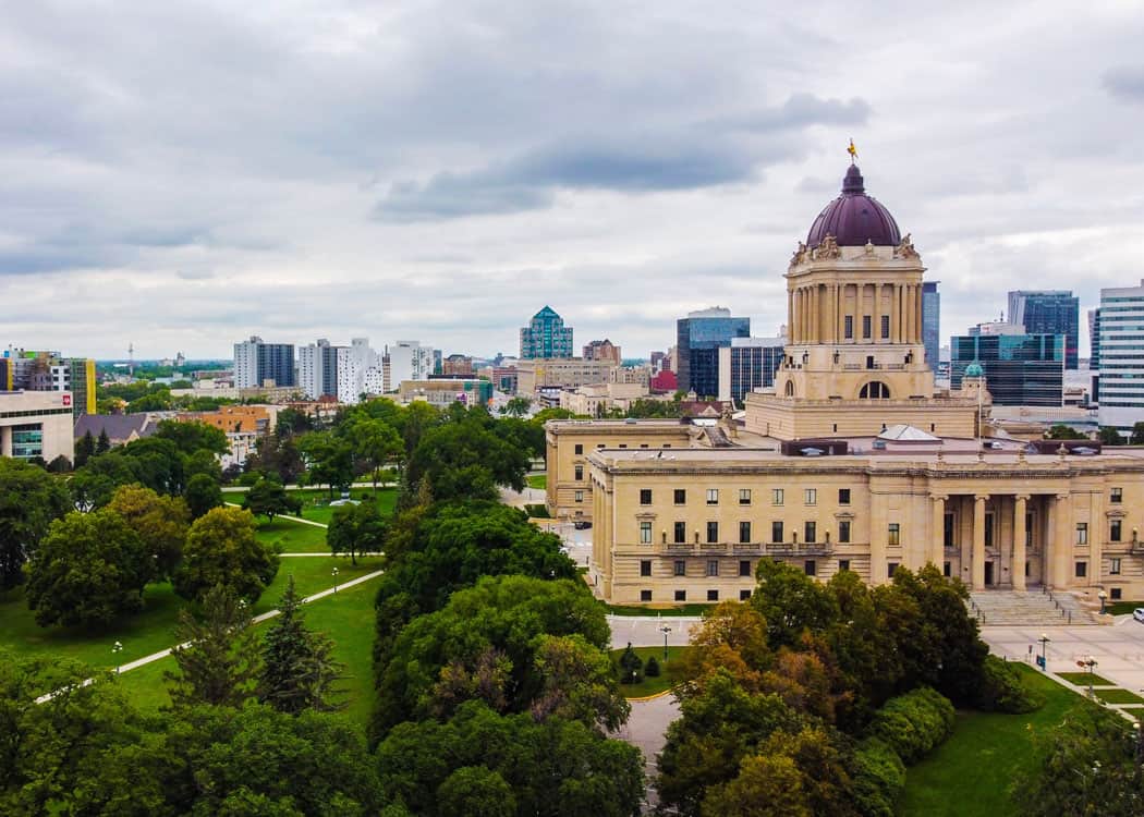 Winnipeg-Legislature-and-park