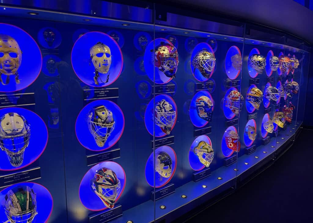 Hockey-Hall-of-Fame-goalie-masks