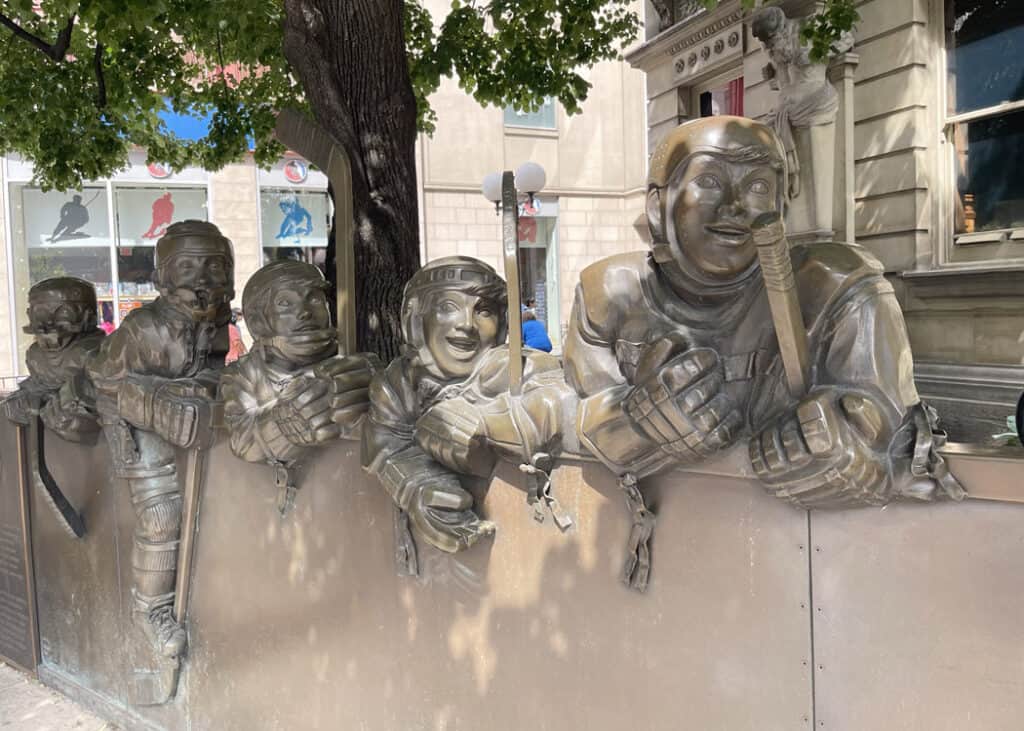 Hockey-Hall-of-Fame-statues