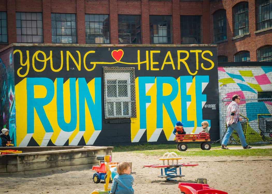 mural-with-kids-in-park