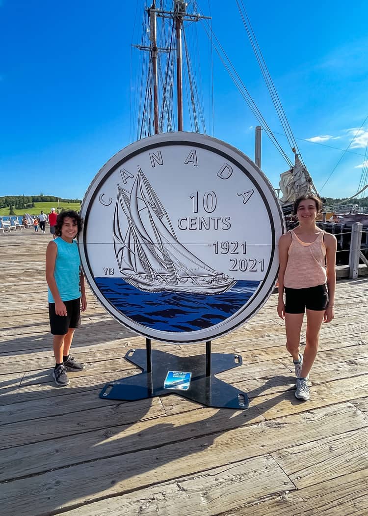 Nova-Scotia-Bluenose-dime