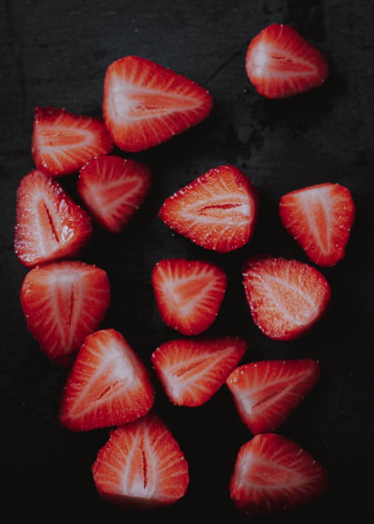 sliced-strawberries