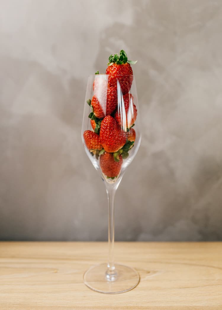 strawberries-in-champagne-glass