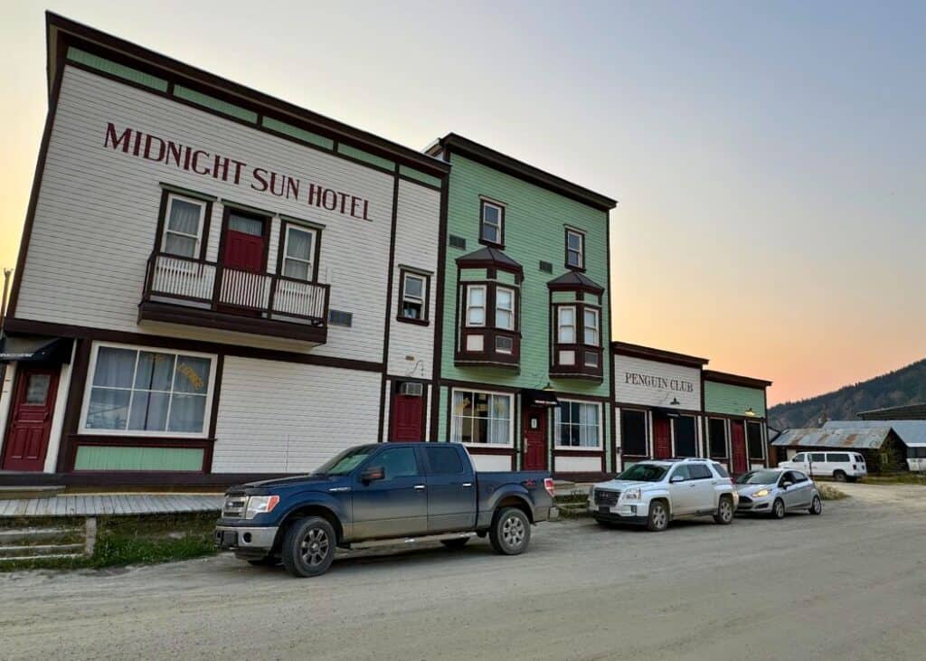 Dawson City - Midnight Sun Hotel